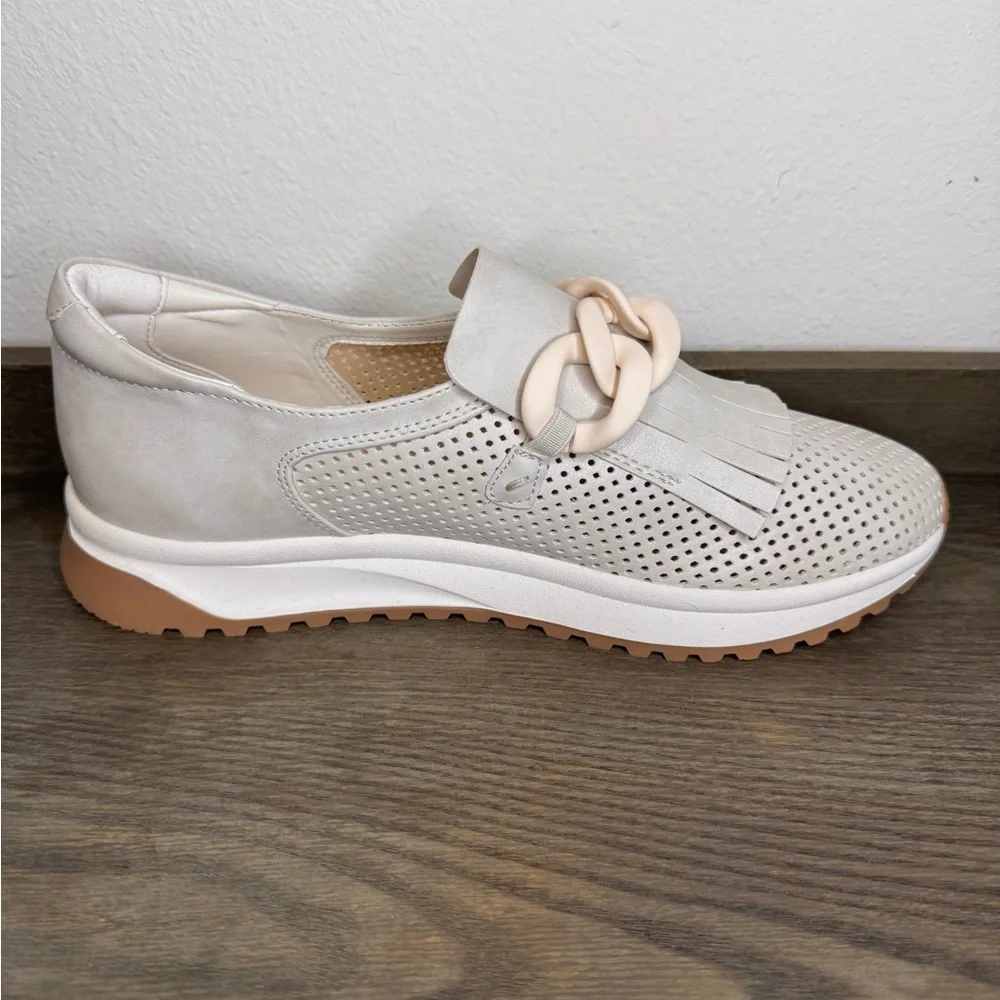 NEW Sz 9.5 Yellow Box Cream Slip-On Sneakers with Chain Detail - Picture 4 of 5